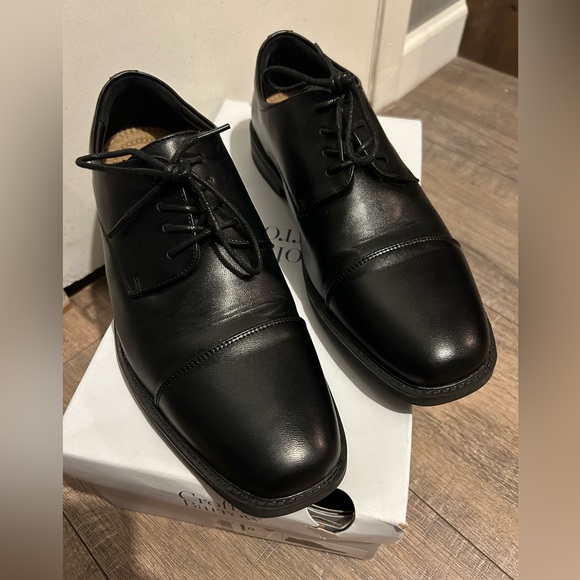 Men’s black dress shoes - Picture 2 of 6